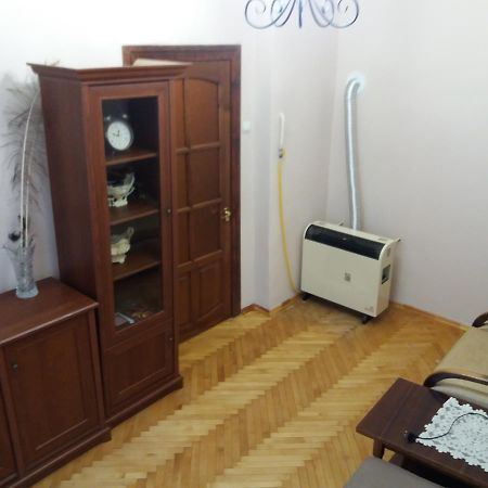 Apartament Pylnykarska 6 Lwów Zewnętrze zdjęcie