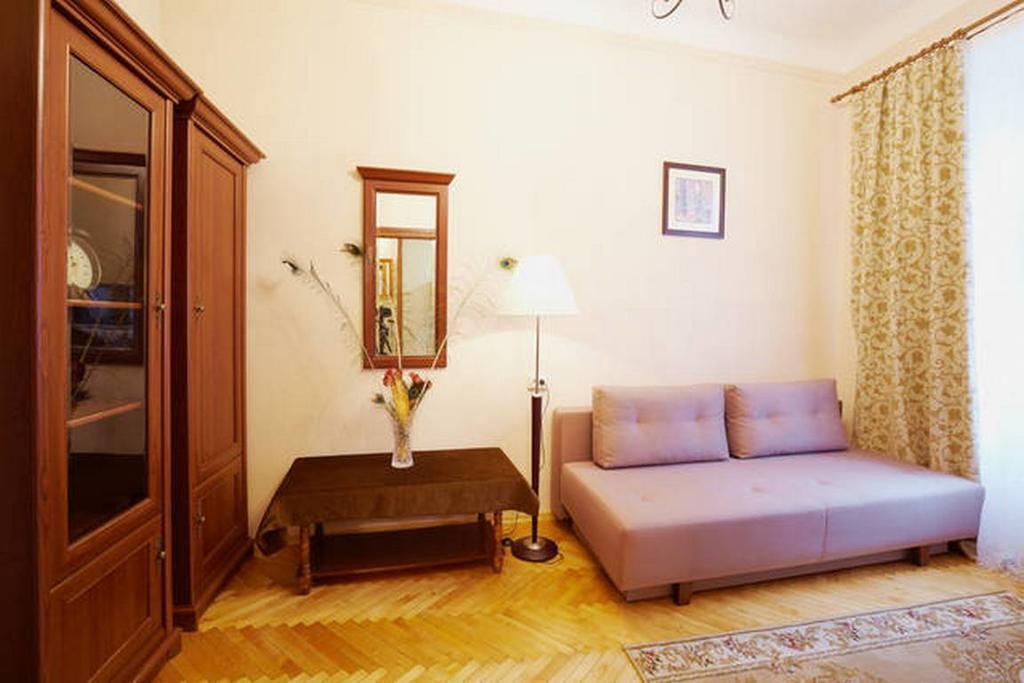 Apartament Pylnykarska 6 Lwów Zewnętrze zdjęcie